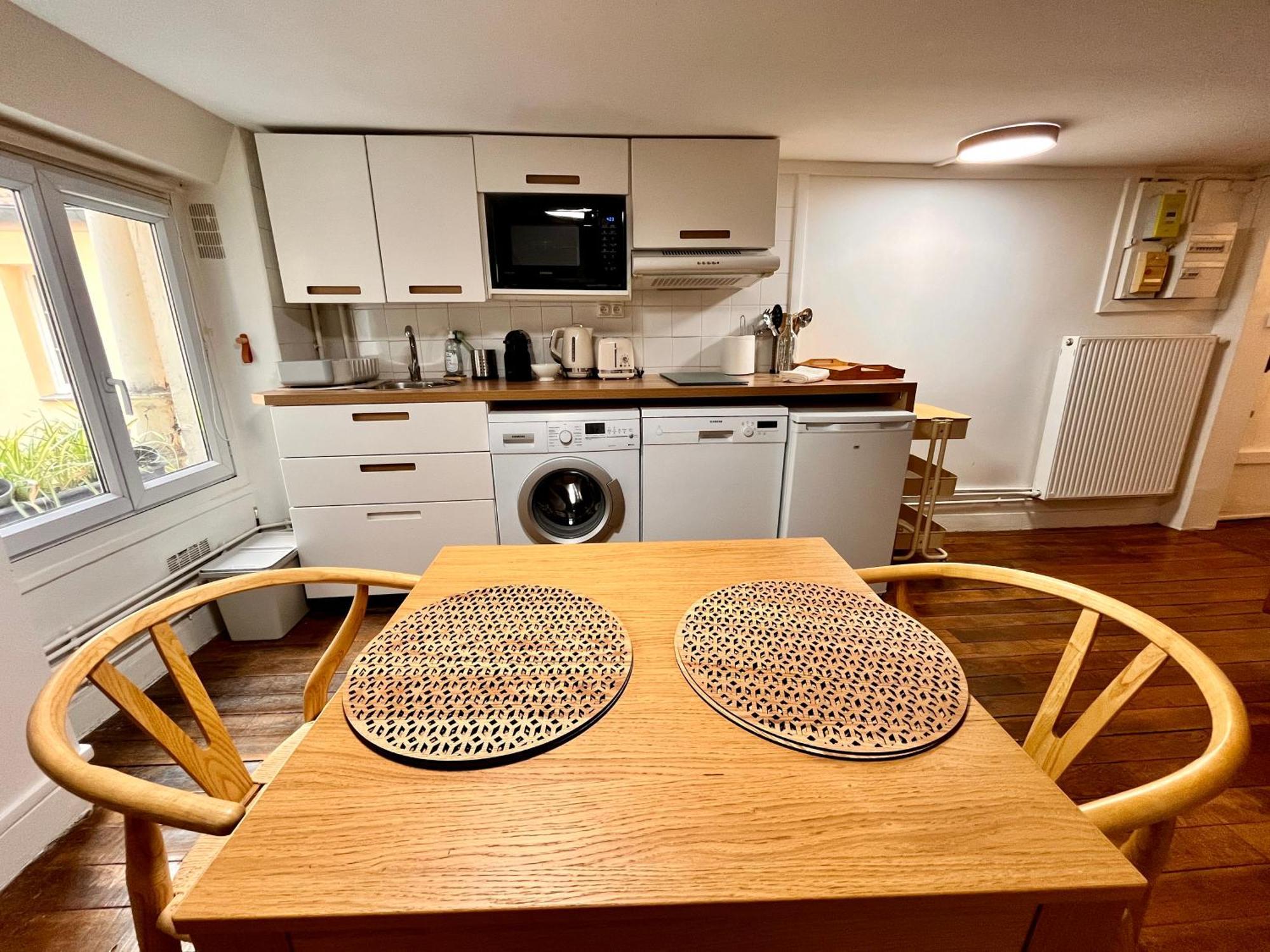 Appartement Cosy Flat Close To Montmarte, Ideal For 2 Pers Parijs